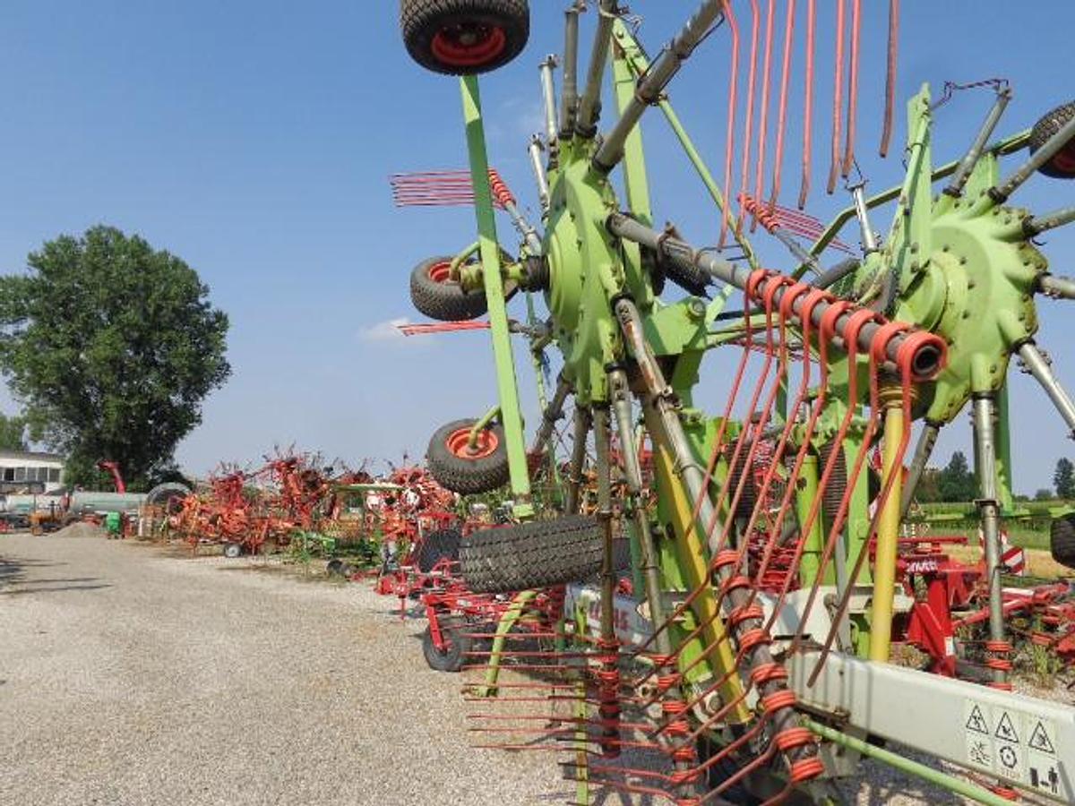 Usato RANGHINATORE CLAAS LINER 880