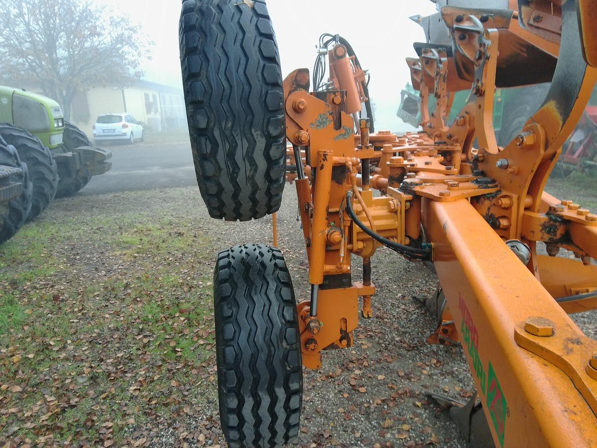 Usato ARATRO MORO MOD.QRV 20