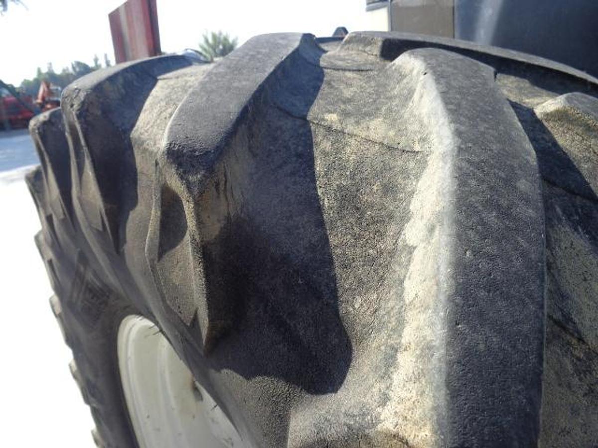 Usato TRATTORE NEW HOLAND 8560