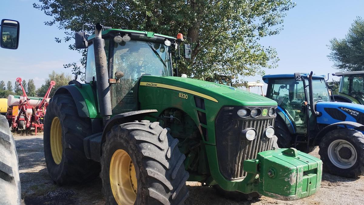 Usato TRATTORE JD 8330