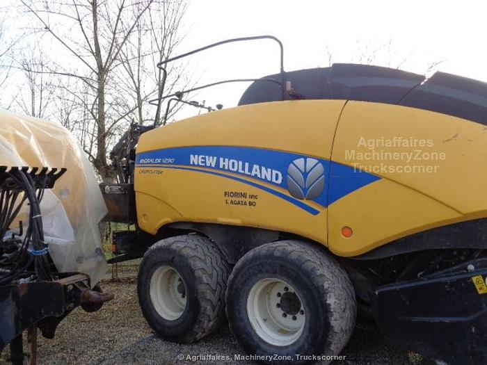 Usato PRESSA BIG BALLER New Holland BB1290 CROP CUTTER
