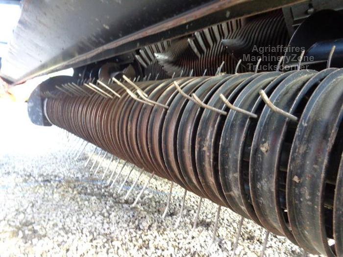 Usato PRESSA BIG BALLER New Holland BB1290 CROP CUTTER