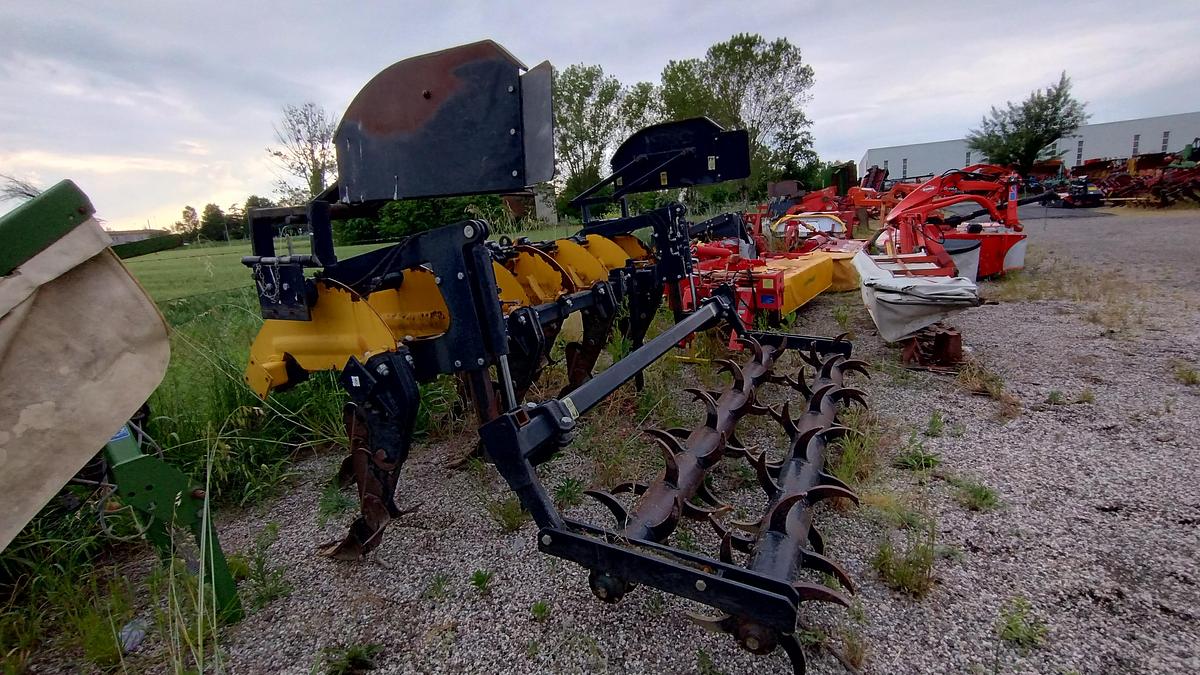 Usato ESTIRPATORE ORSI 7 ANCORE DOPPIO RULLO IDRAULICO