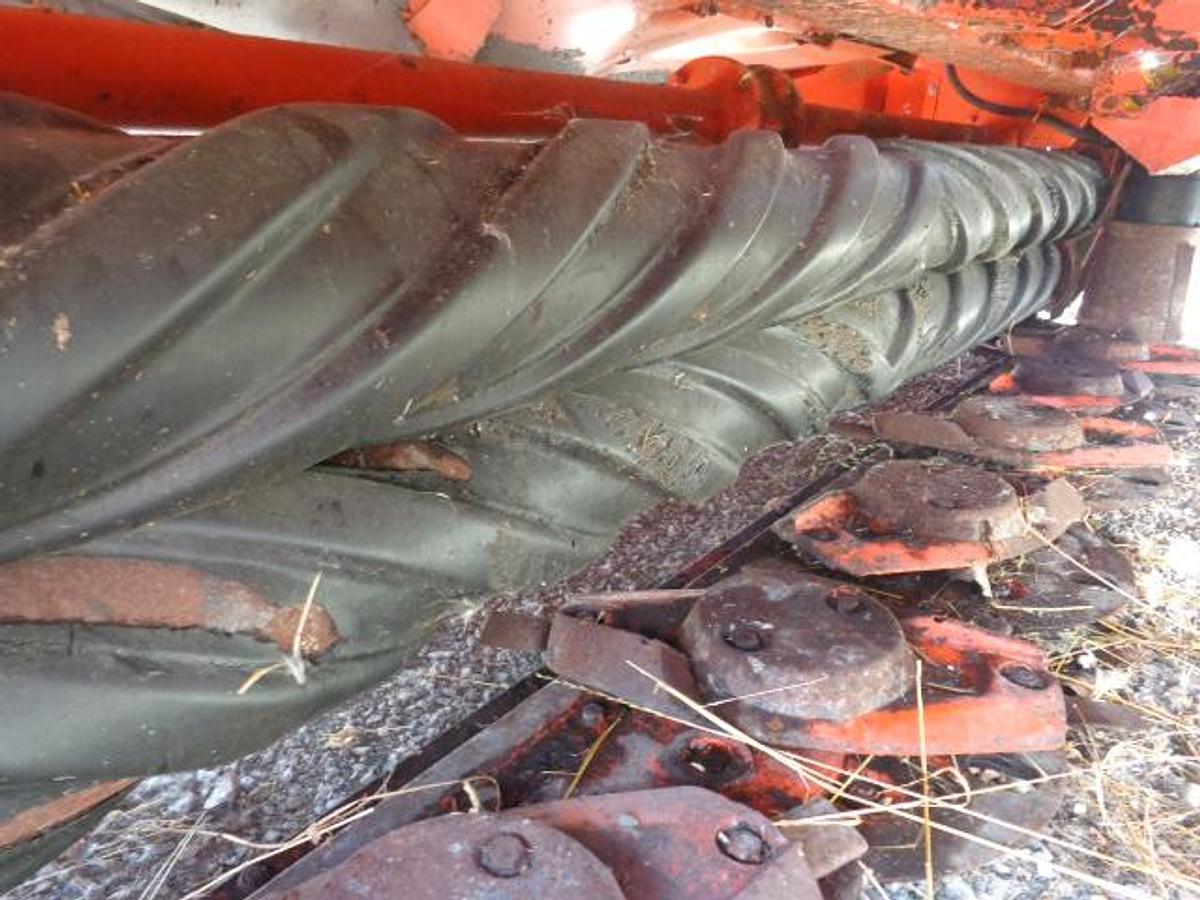 Usato FALCIACONDIZIONATRICE KUHN FC313RF