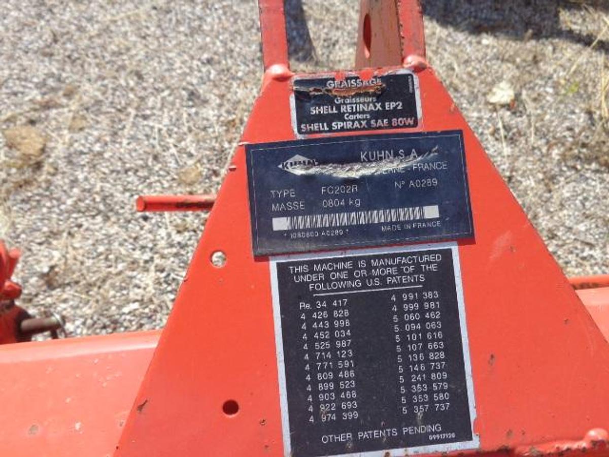 Usato FALCIACONDIZIONATRICE PORTATA LATERALE KUHN FC 202