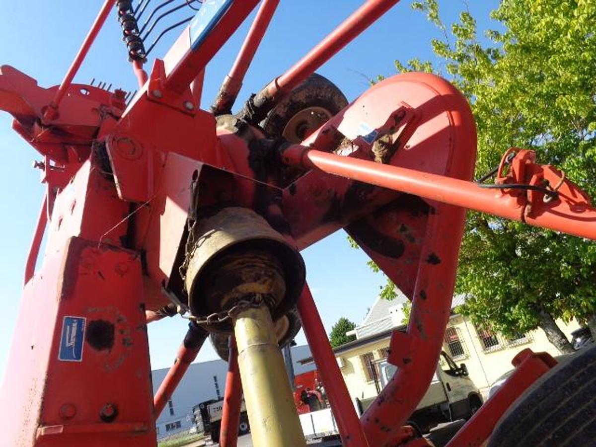 Usato RANGHINATORE KUHN GA 7302 DL