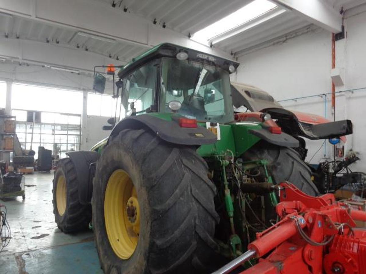 Usato TRATTORE JD 8330