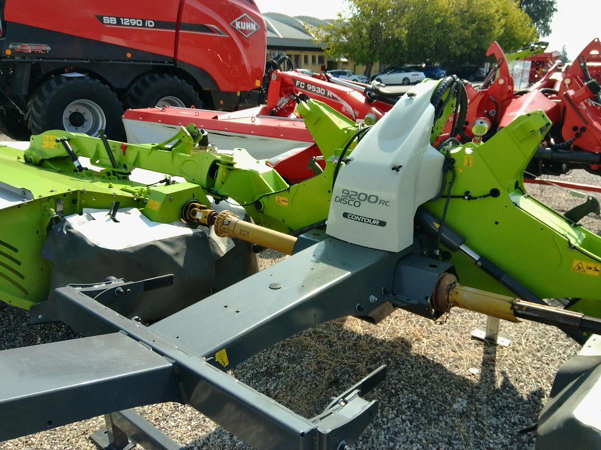 Usato FALCIACONDIZIONATRICE CLAAS DISCO 9200 R