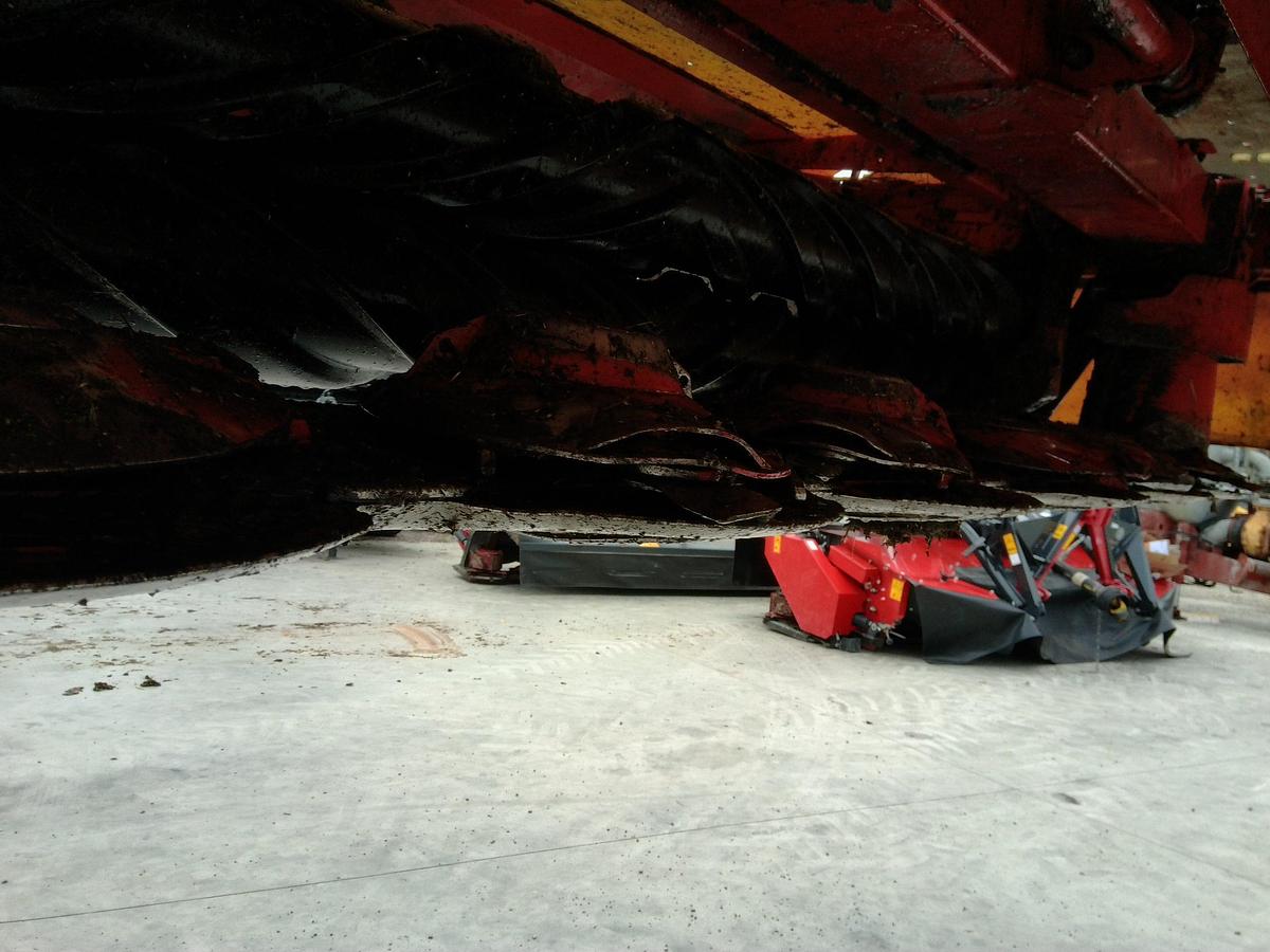 Usato FALCIACONDIZIONATRICE FRONTALE POTTINGER NOVACAT 301