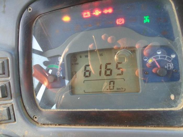 Usato TRATTORE NEW HOLLAND TN 85 D