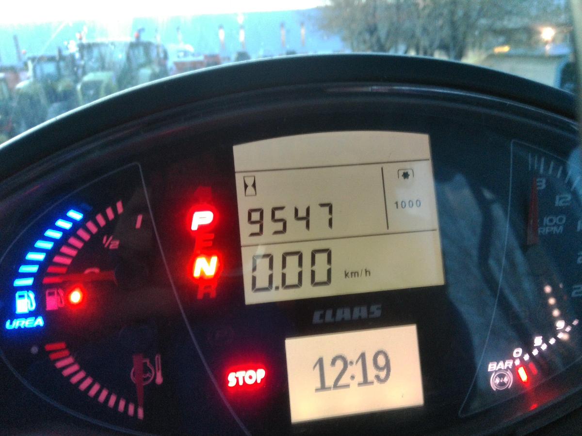 Usato TRATTORE CLAAS AXION 800