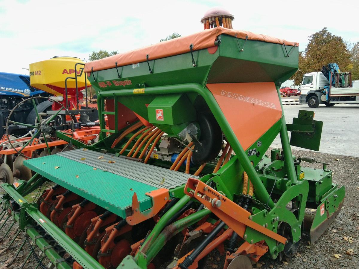 Usato SEMINATRICE COMBINATA AMAZONE