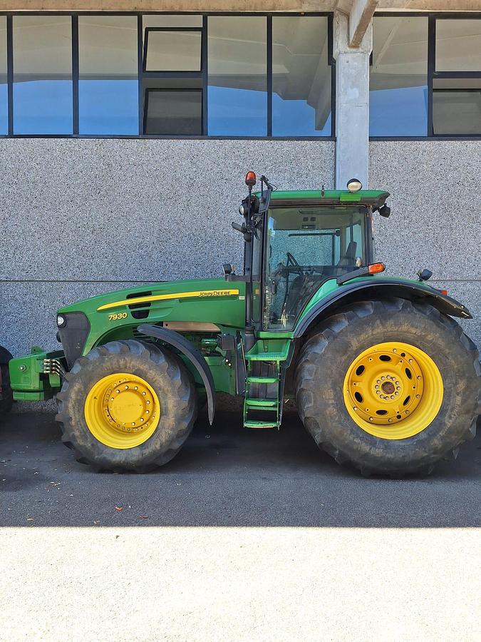 Usato TRATTORE JOHN DEERE 7930