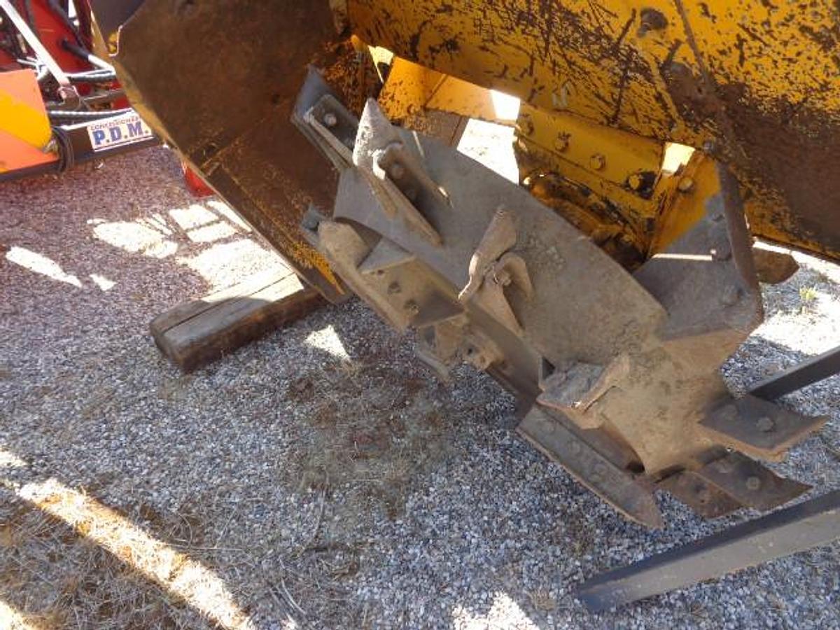 Usato SCAVAFOSSI DMR 65 MONOBIRUOTA