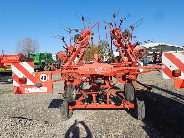 Usato GIRASPANDIVOLTAFIENO KUHN GF 7802 T