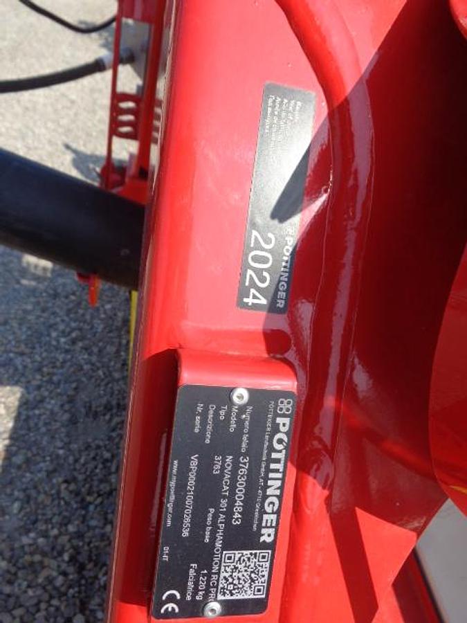 Usato FALCIACONDIZIONATRICE POTTINGER ALPHA MOTION - SEMINUOVA -