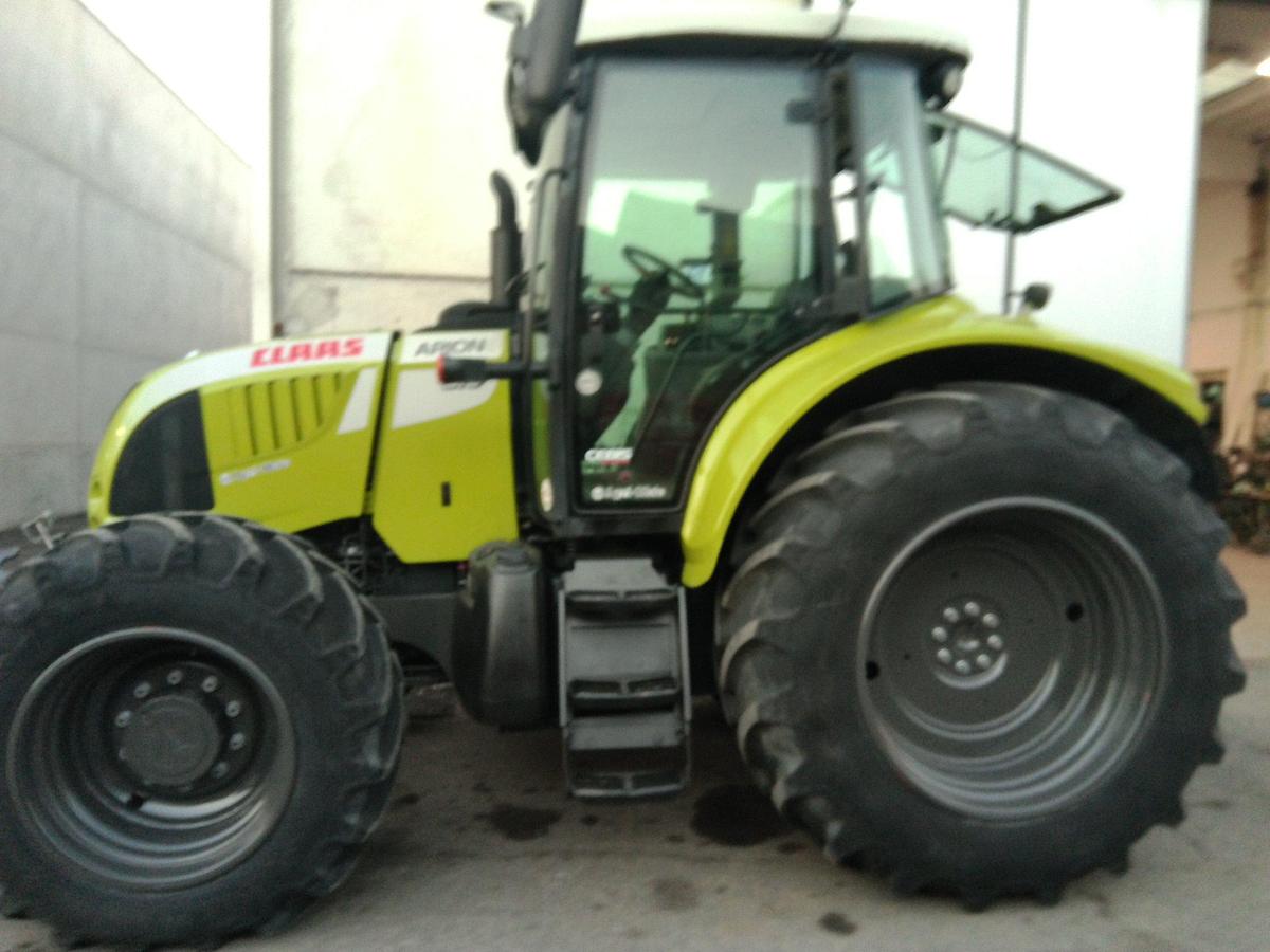 Usato TRATTORE CLAAS ARION 510 CEBIS