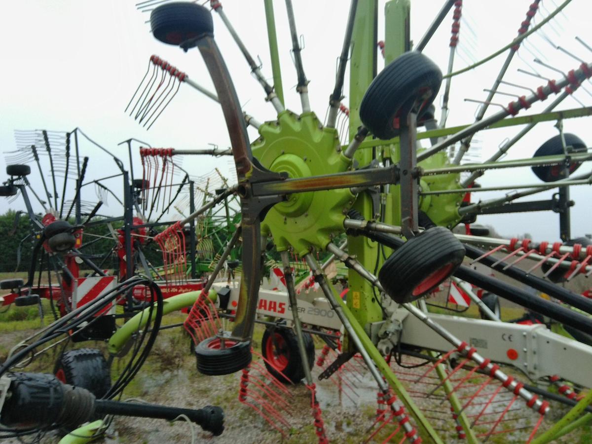 Usato RANGHINATORE CLAAS LINER 2900