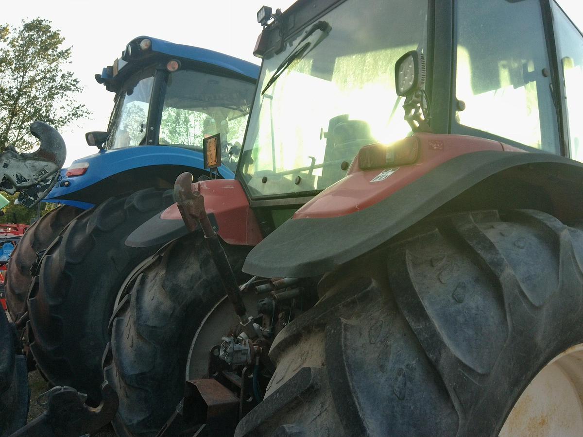 Usato TRATTORE NEW HOLLAND TM 135