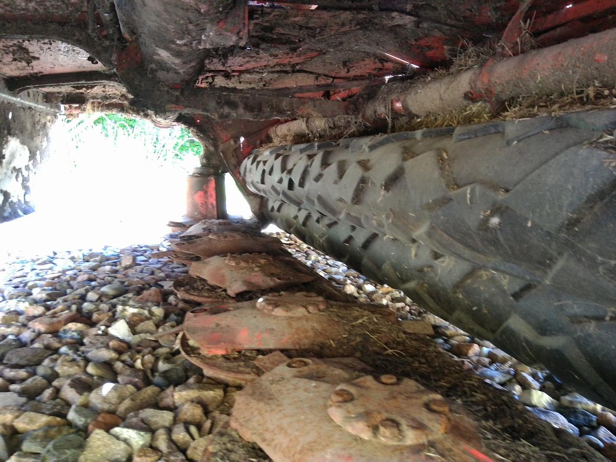 Usato FALCIACONDIZIONATRICE FRONTALE KUHN 3125