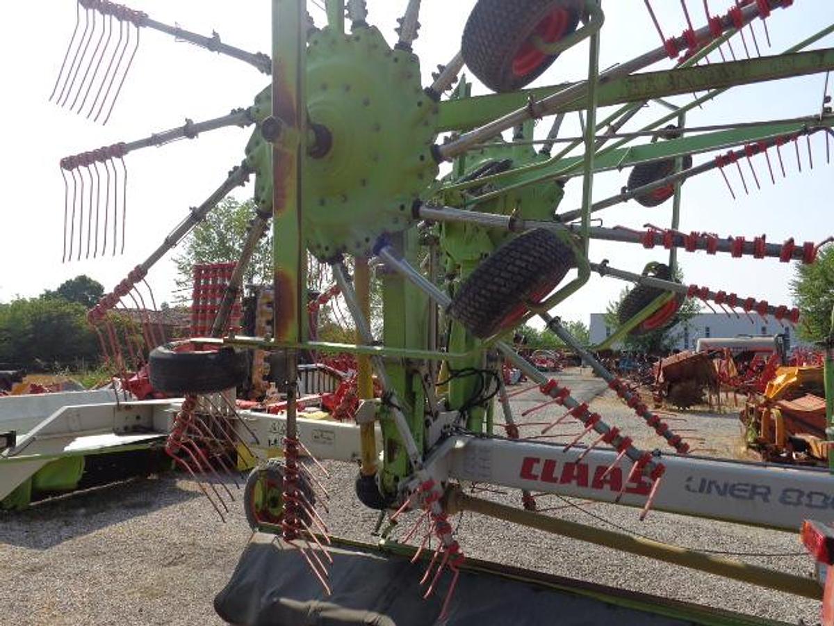 Usato RANGHINATORE CLAAS LINER 880