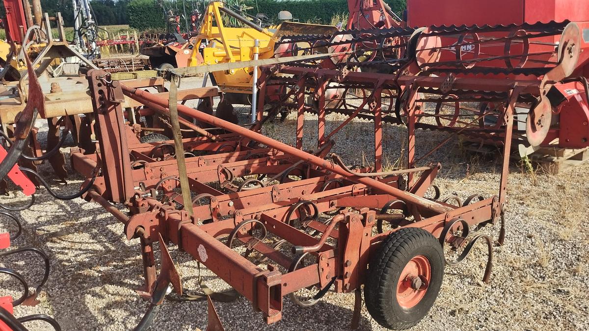 Usato VIBROCOLTIVATORE KVERNELAND DA 3 MT