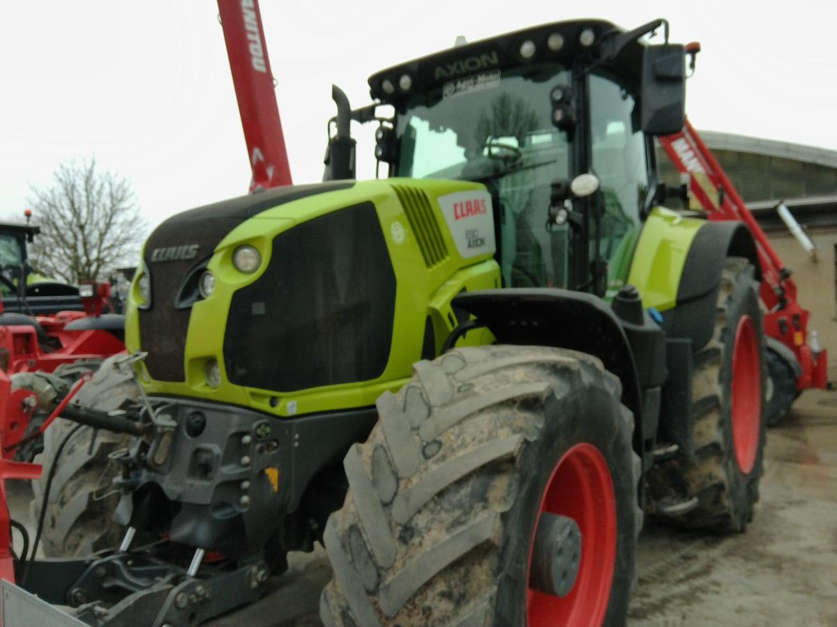 Usato TRATTORE CLAAS AXION 830