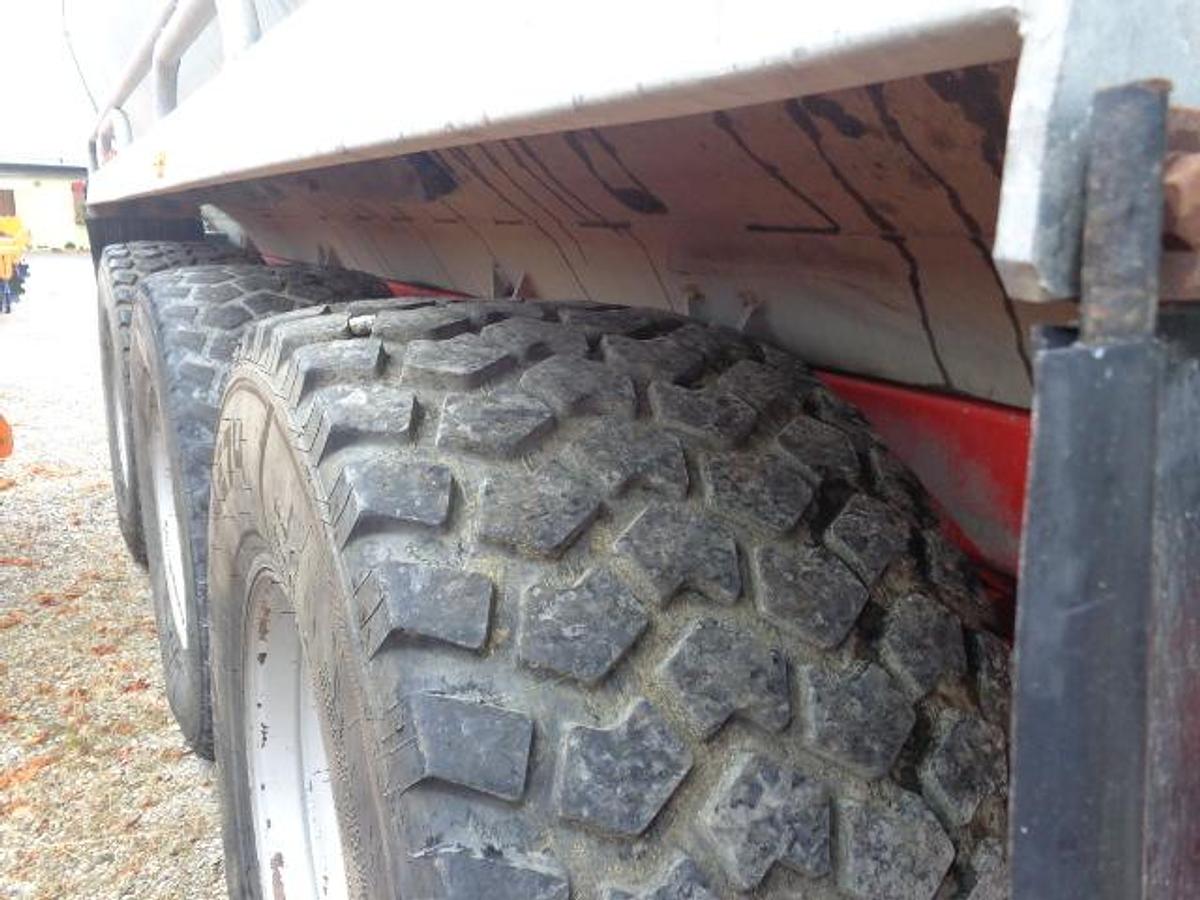 Usato CARRO BOTTE BOSSINI 3 ASSI - IN ARRIVO