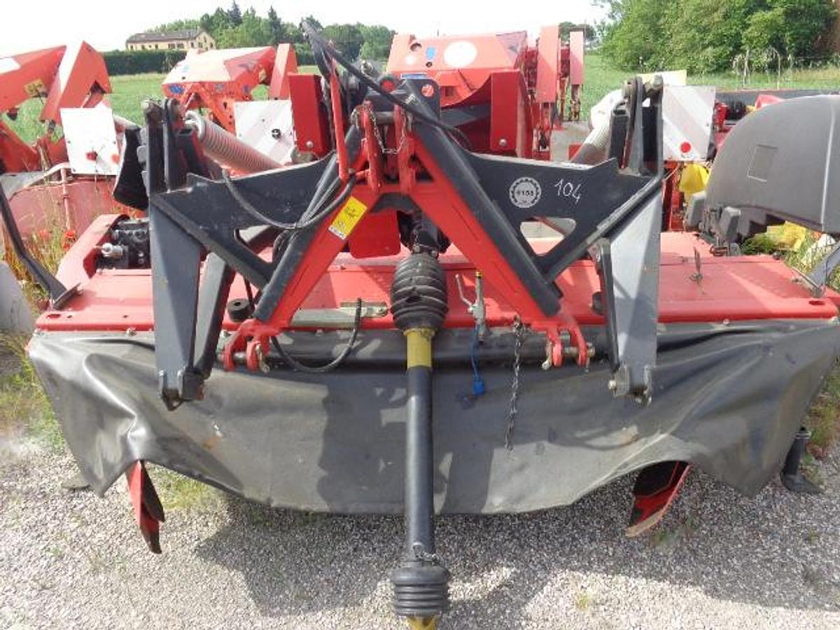 Usato FALCIACONDIZIONATRICE VICON EXTRA 362 A FLAGELLI