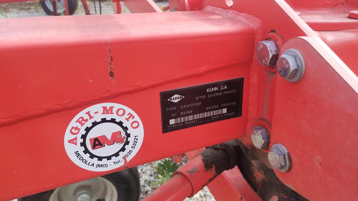 Usato RANGHINATORE PORTATO KUHN GA 4121 GM