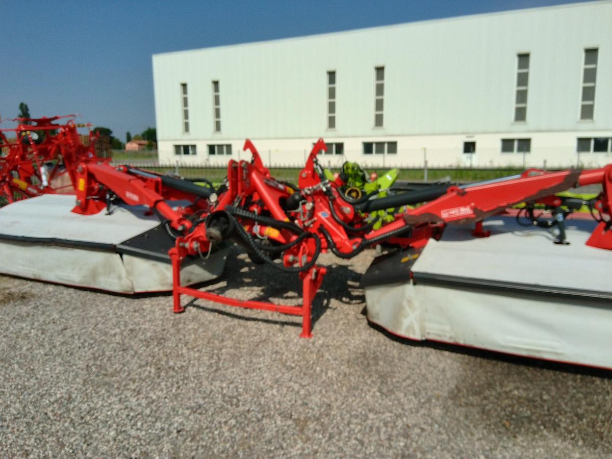 Usato FALCIACONDIZIONATRICE POSTERIORE KUHN 9530