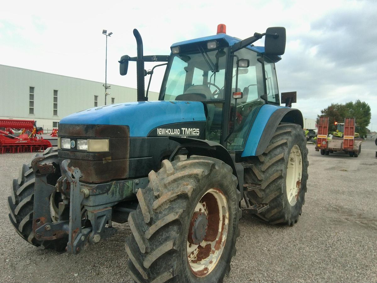 Usato TRATTORE NEW HOLLAND TM 125