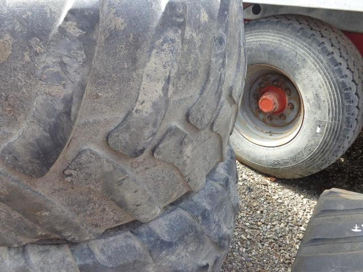 Usato 2 GOMME DA 600, 1 GOMME DA 800