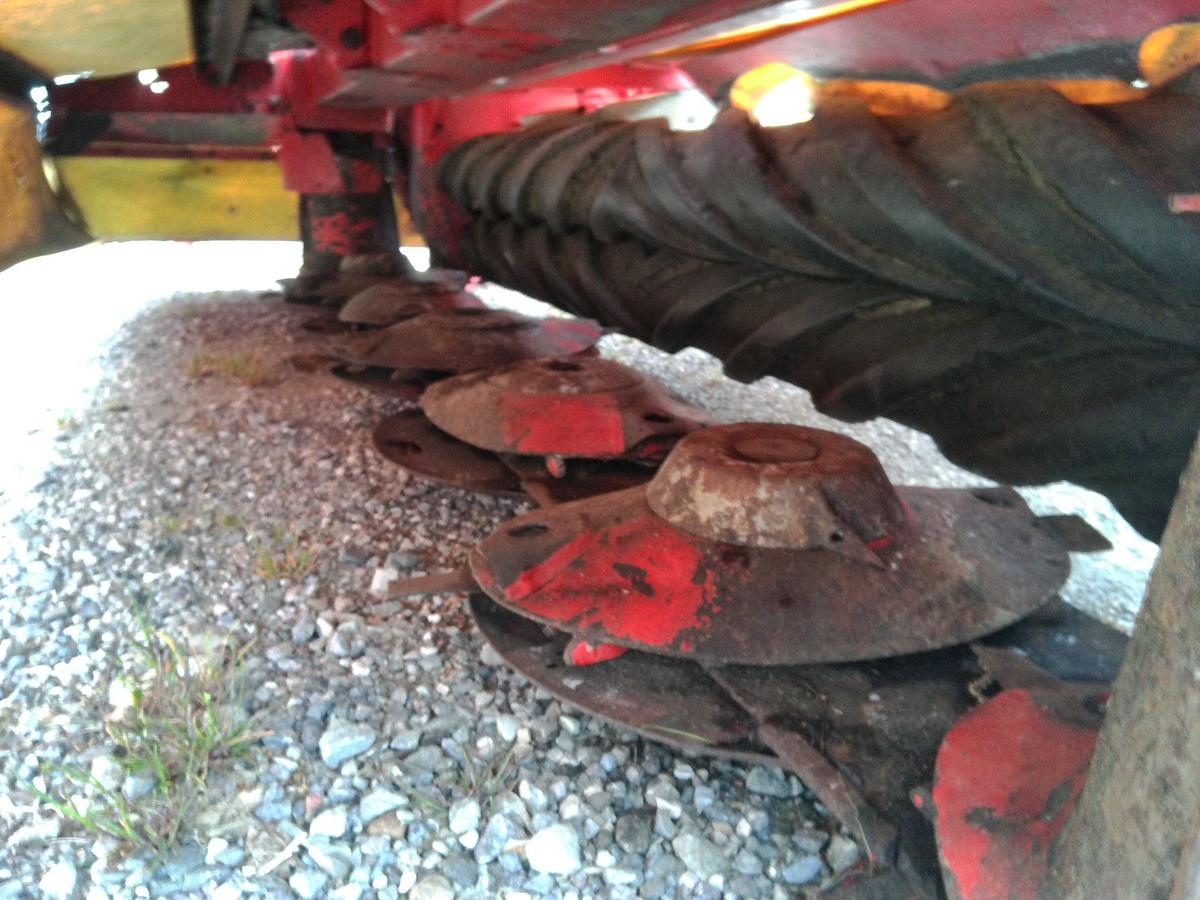 Usato FALCIACONDIZIONATRICE POTTINGER X 8 RC