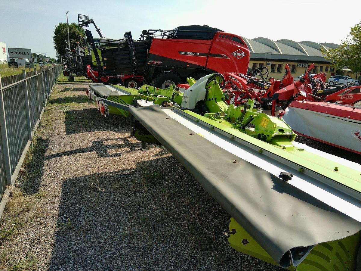 Usato FALCIACONDIZIONATRICE CLAAS DISCO 9200 R
