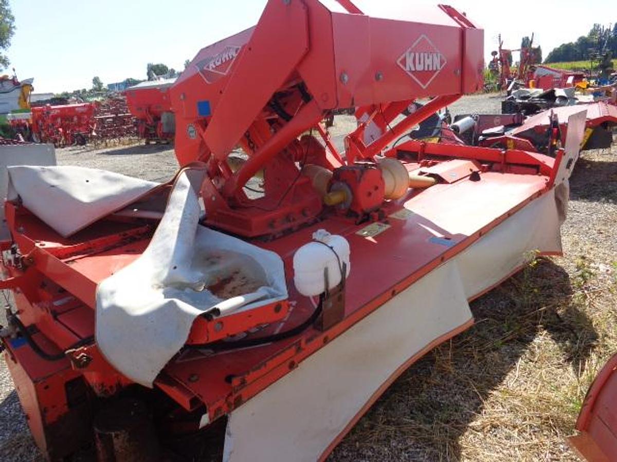 Usato FALCIACONDIZIONATRICE KUHN FC313RF