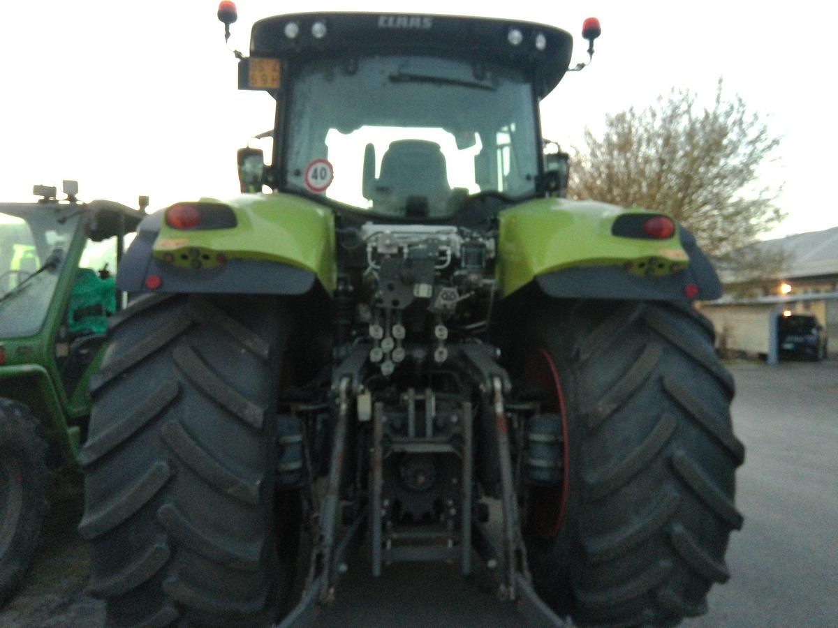 Usato TRATTORE CLAAS AXION 800