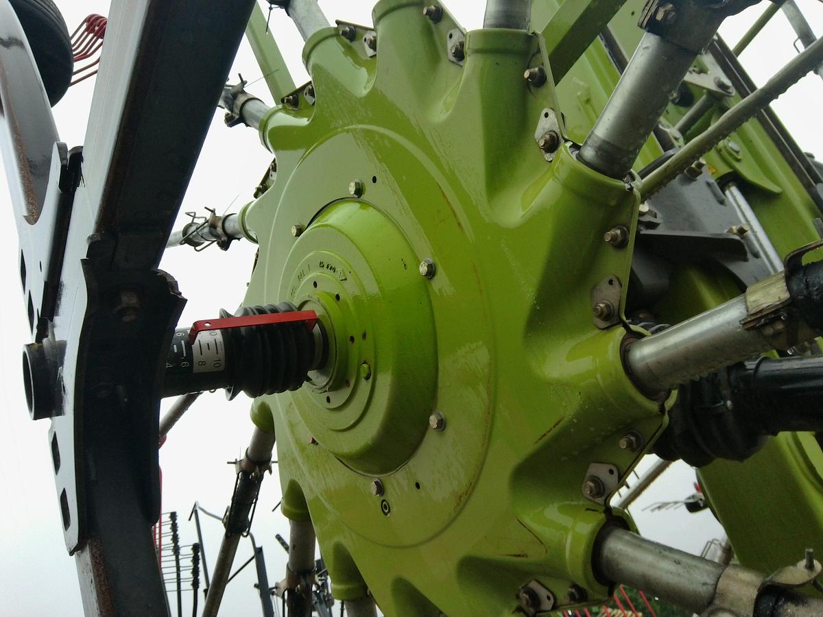 Usato RANGHINATORE CLAAS LINER 2900