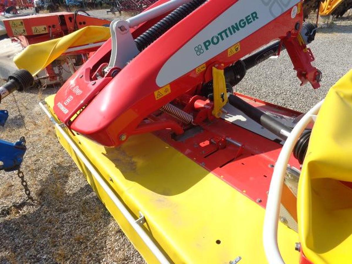 Usato FALCIACONDIZIONATRICE POTTINGER ALPHA MOTION - SEMINUOVA -