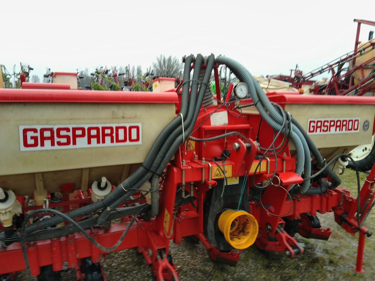 Usato SEMINATRICE SP. SPANDI PNEUMATICO+MICRO INT. 50 CM.