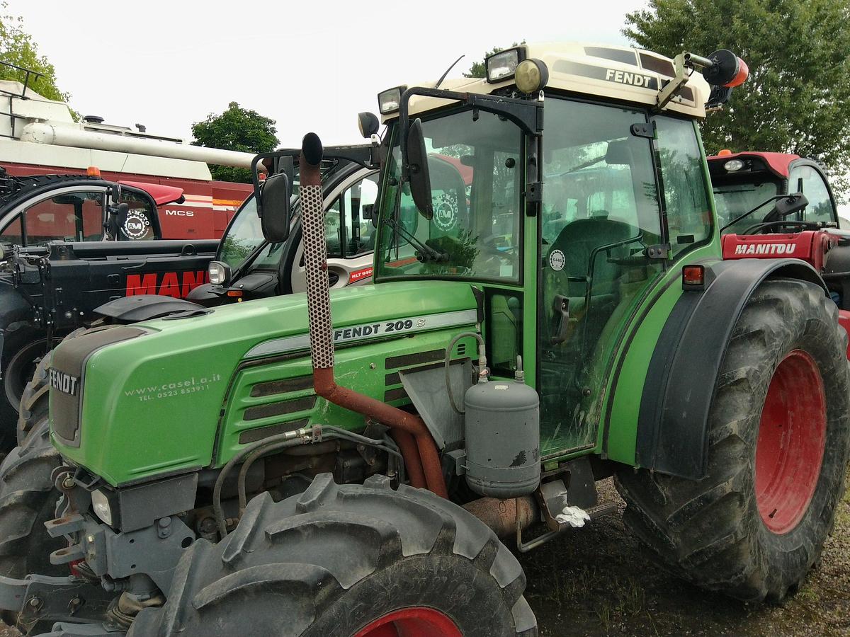 Usato TRATTORE FENDT 209 S