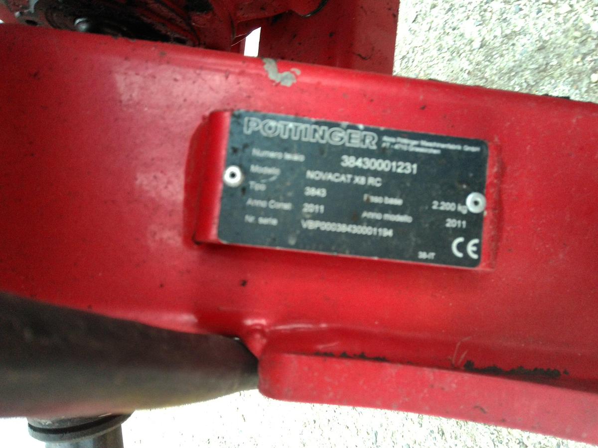 Usato FALCIACONDIZIONATRICE POTTINGER X 8 RC