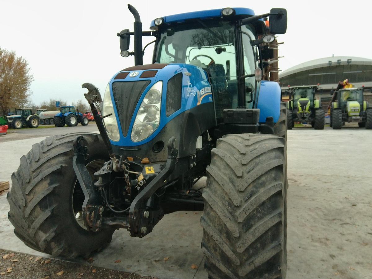 Usato TRATTORE NH T7 200 A.C. - TERZO PUNTO IDRAULICO