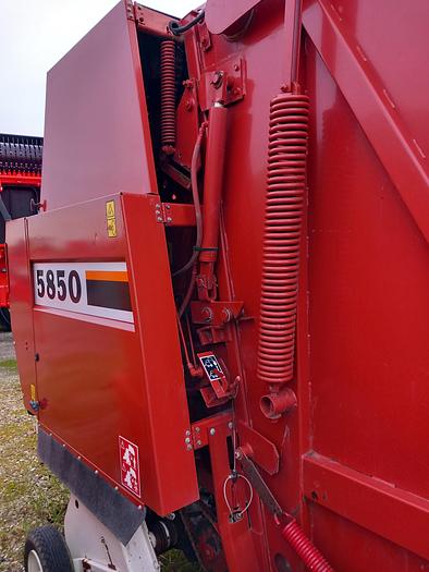 Usato ROTOPRESSA NEW HOLLAND MOD 5850
