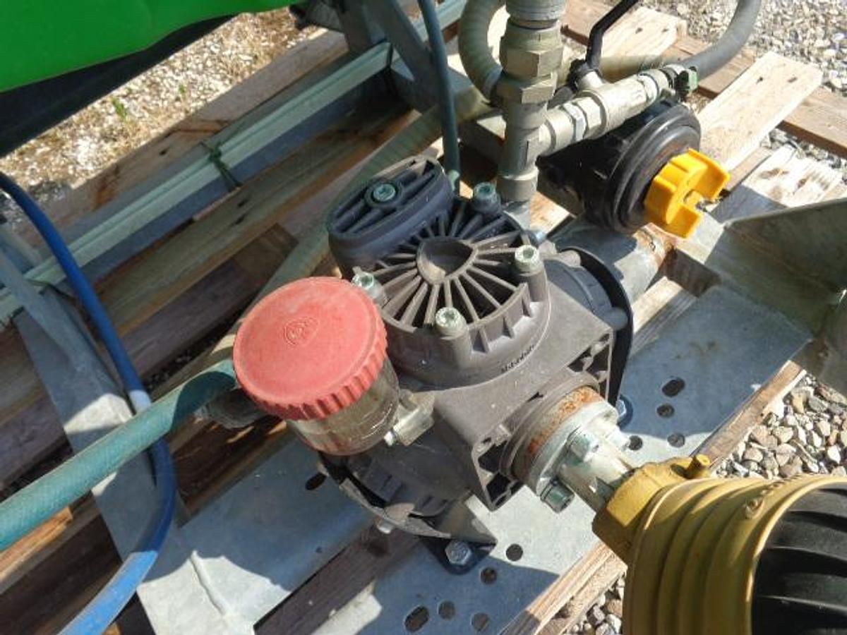 Usato BOTTE PORTATA DA DISERBO LOCALIZZATO