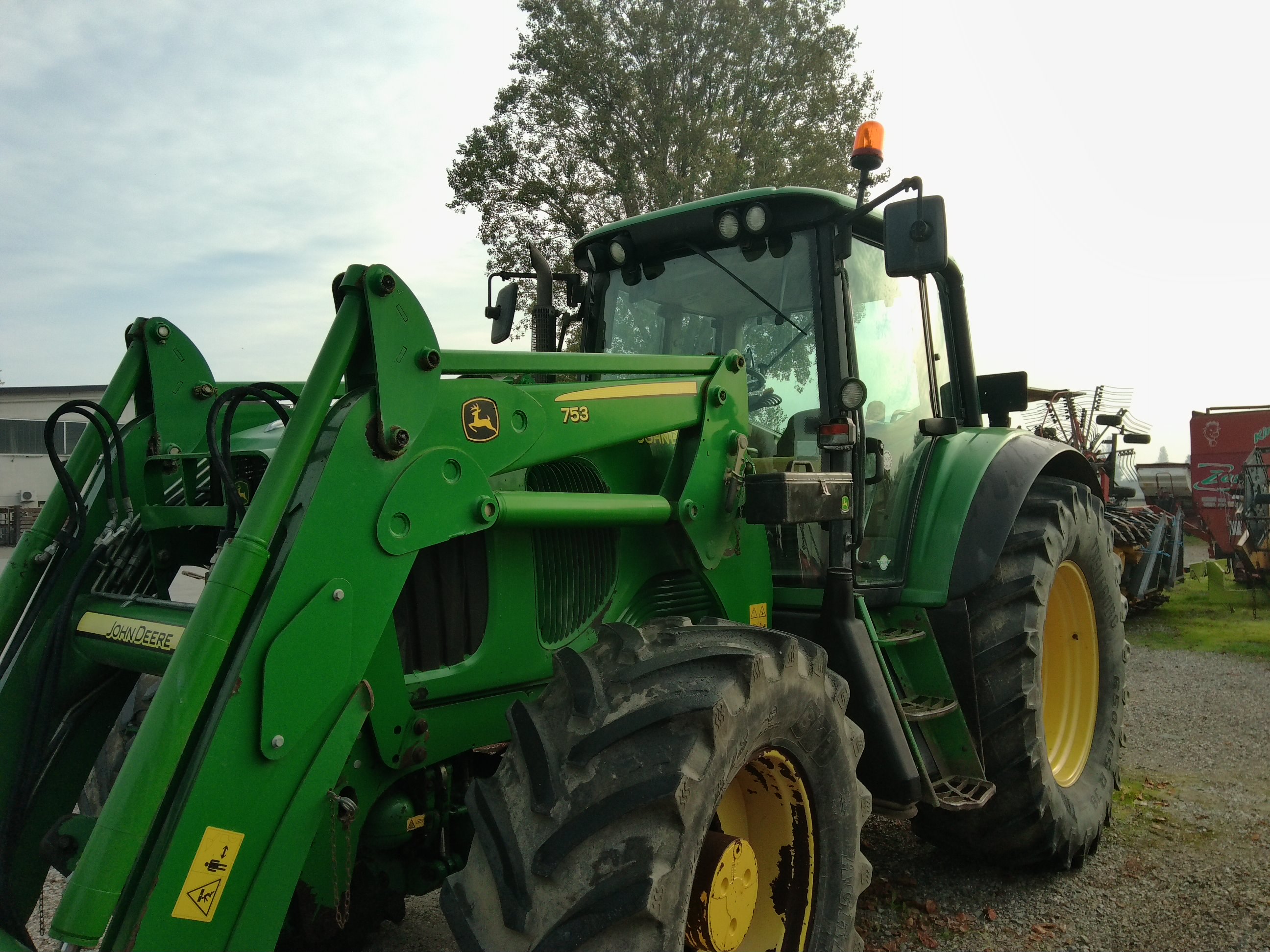 Usato TRATTORE  JOHN DEERE 6620 S