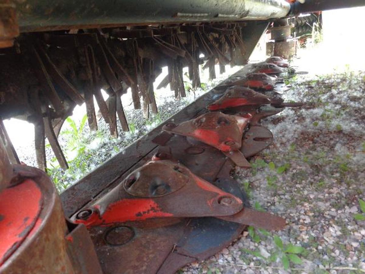 Usato FALCIACONDIZIONATRICE VICON EXTRA 362 A FLAGELLI