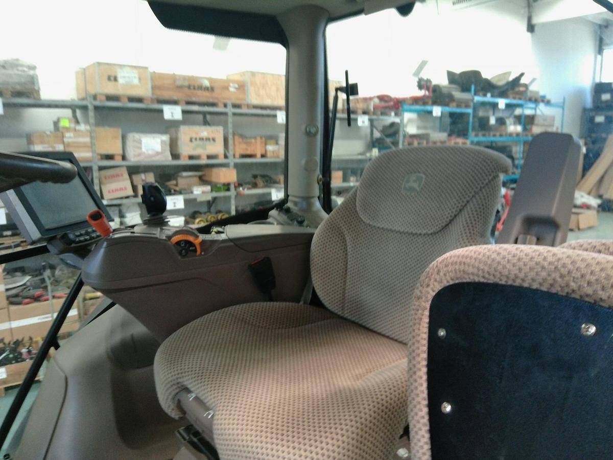 Usato TRATTORE JD MODELLO 6215 R