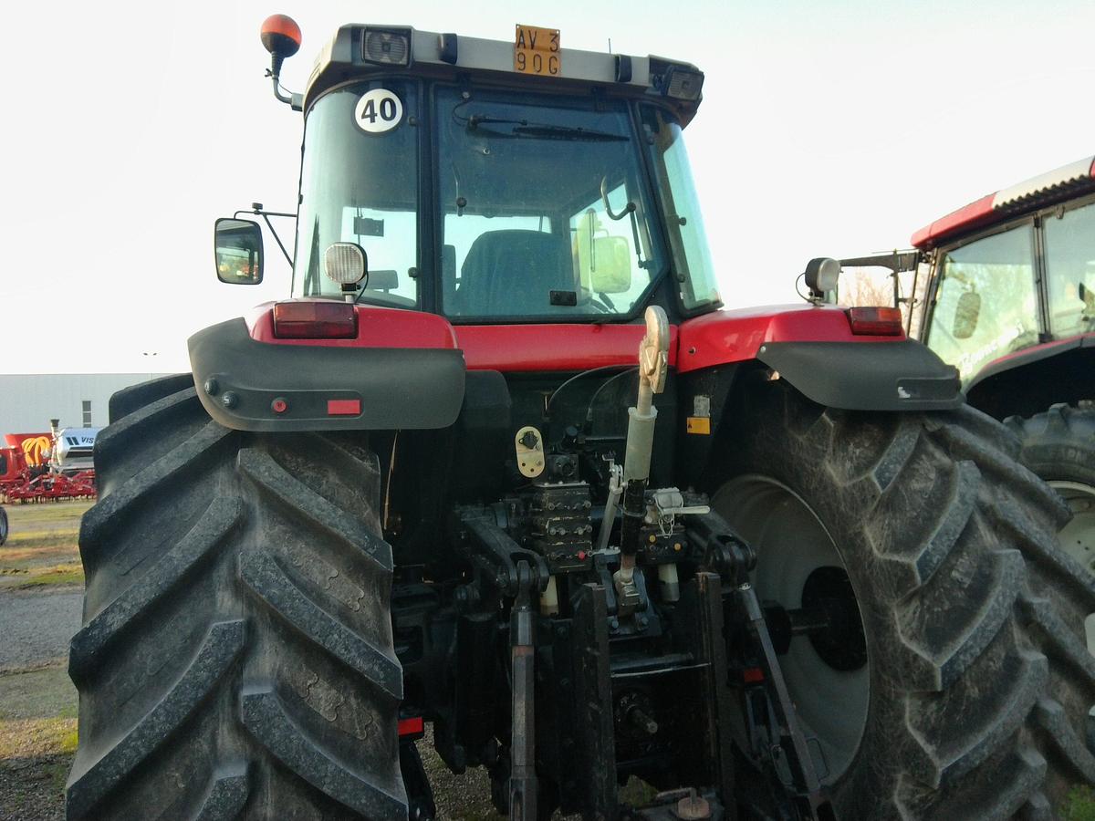 Usato TRATTORE MF 8240