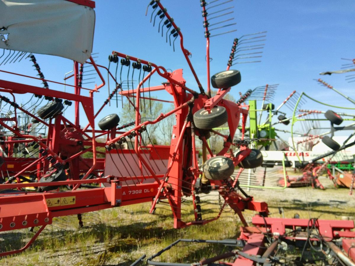 Usato RANGHINATORE KUHN GA 7302 DL